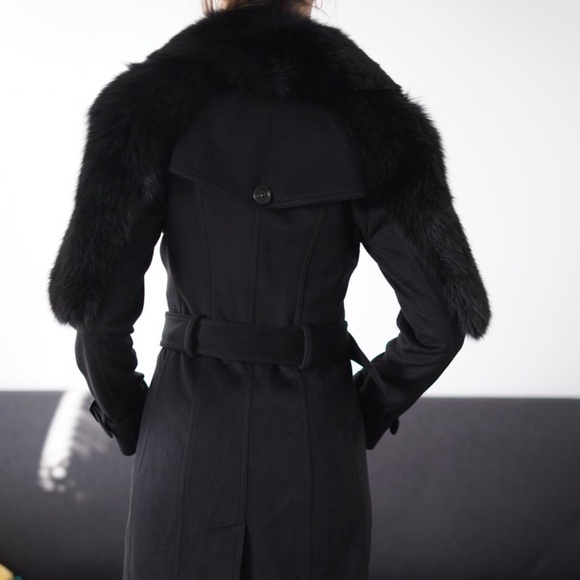 Burberry Prorsum Black Wool-Cashmere Coat with Blue Fox Fur Collar Size IT 38 - Picture 3 of 12